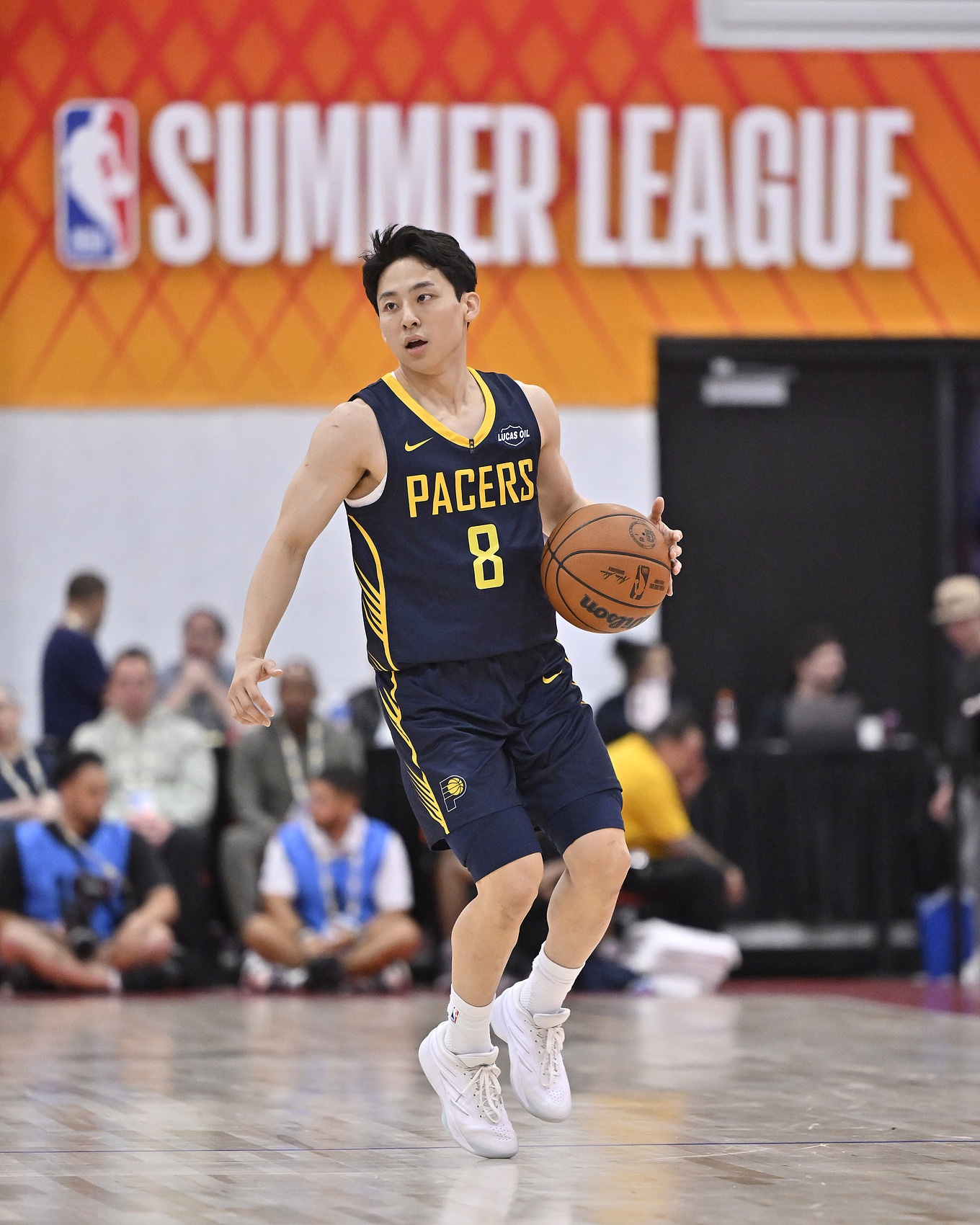 在NBA场均2.5分1.7助~快船官方：已和河村勇辉签下Exhibit 10合同